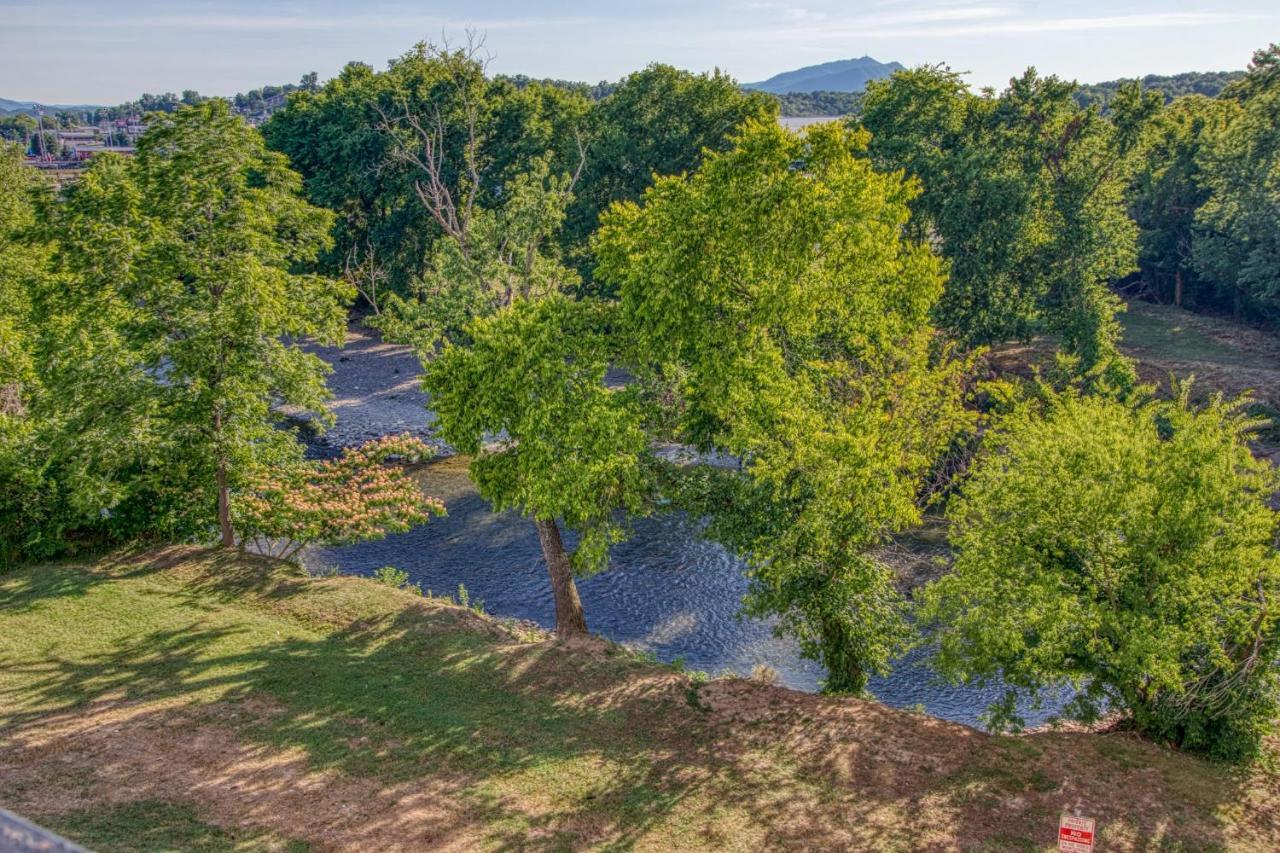 Fantastic Location! River And Mountain Views 2Br/2Ba Sleeps 6 Пиджен-Фордж Экстерьер фото